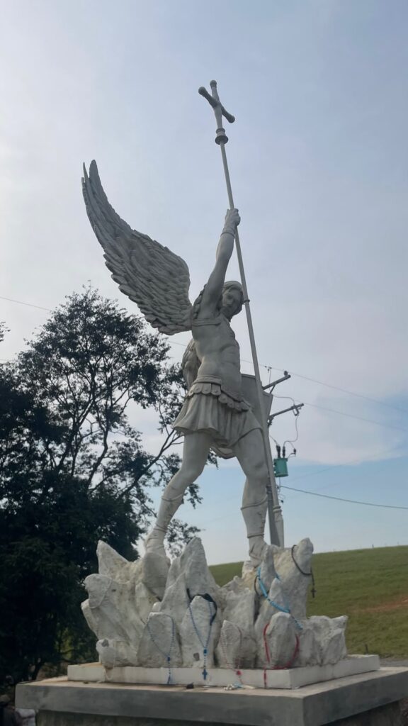  Um período de 40 dias de orações, penitências e jejuns que começa em meados de agosto e culmina exatamente no dia da festa, em 29 de setembro.